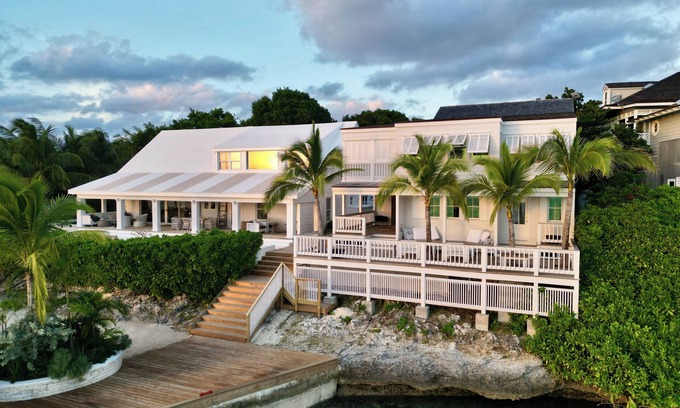 Triana Shores House | Coconut Shy Estate - Waterfront Private Beach and Dock