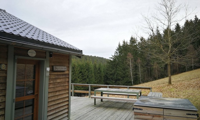 Buellingen Ski Chalet | Relax Amidst Nature: Cozy Retreat with Kitchen Amenities