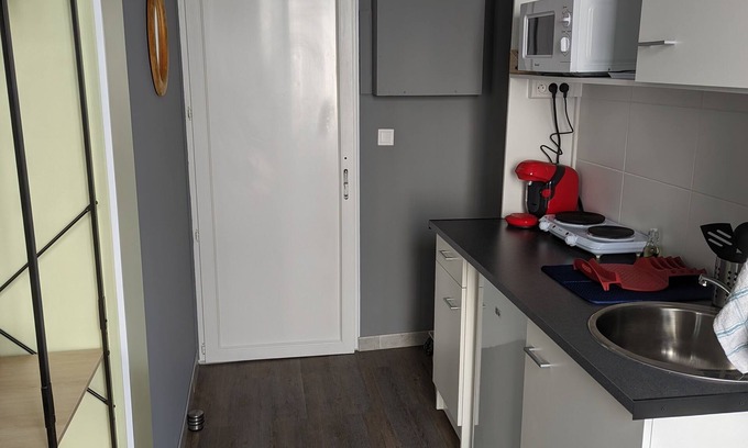 Thiers Apartment | Cozy Cocooning Apartment with Child-Friendly Amenities