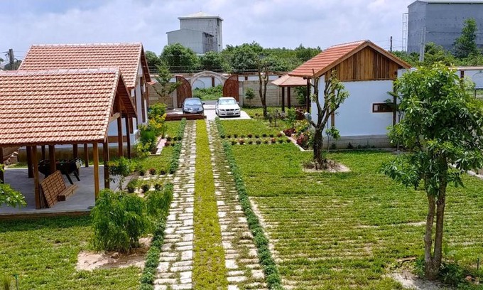 Dat Do Villa | Beachside CocoPalm Villa with Hot Tub & Breakfast Awaits