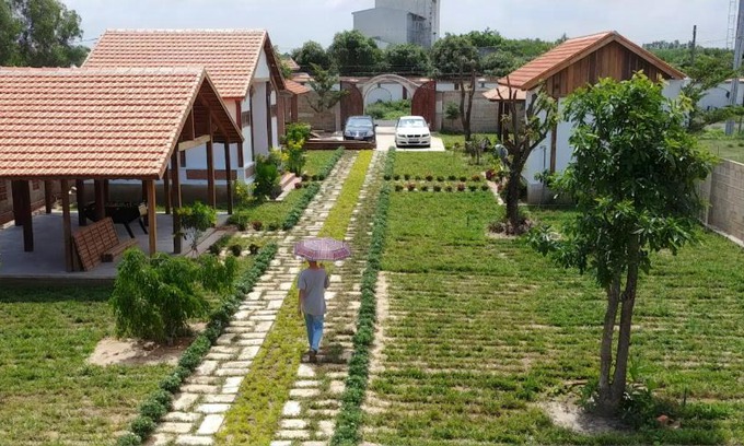 Dat Do House | Cozy CocoPalm Villa - Steps from the Beach