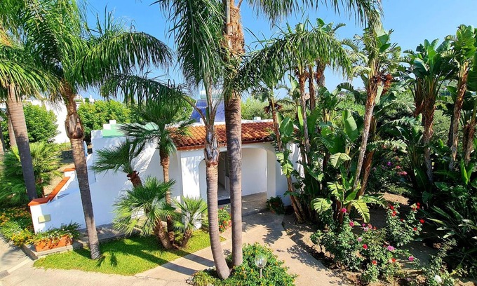 Forio Bed & Breakfast | Guest Rated: 10/10 at Cocos Park Ischia with Breakfast