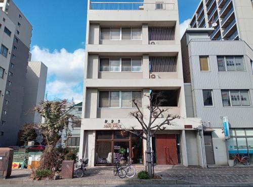 Fukuyama Apartment | COCOSTAY 福山駅前レスタウロアバンティ JR福山駅から徒歩7分の移動に超便利な好立地 Great location 7min walk from JR sta