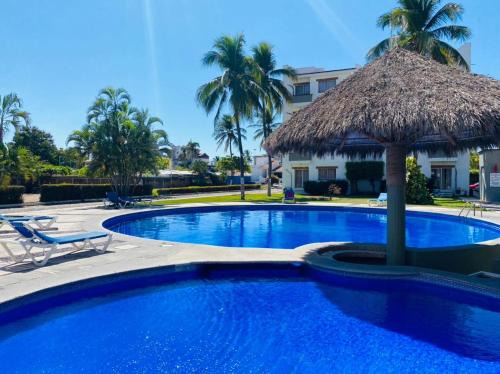 Manzanillo Apartment | Pet-Friendly Cocotero Manzanillo with Oceanfront Views