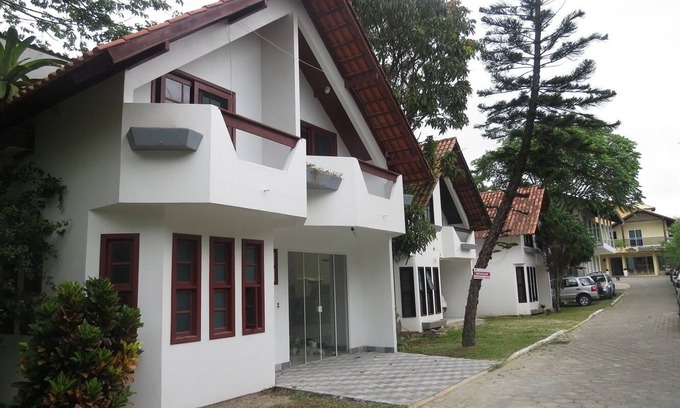 Centro Cabin | Family-Friendly 3 Bedroom Chalet in Beautiful Bombinhas