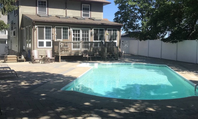 Winthrop Apartment | Experience Oceanfront Comfort at Cody's Place Winthrop
