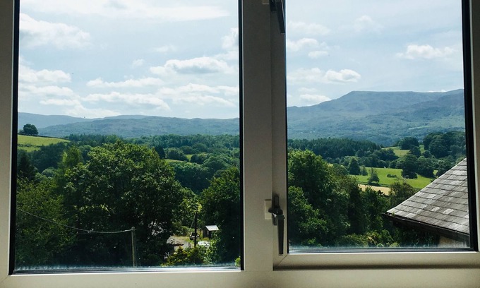 Coedway Apartment | Coedlan - With Superb Views of Cader Idris