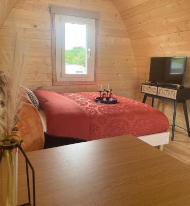 Bridgend Apartment | Coedydd - Woods: Guest Rated 9.4, Pet Friendly & Breakfast