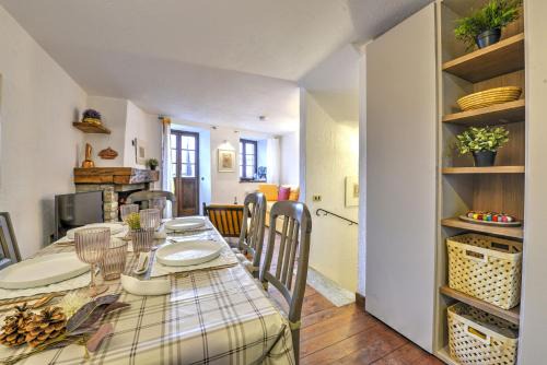 Verrand Apartment | Espoire: Family-Friendly Retreat in Coeur Blanc