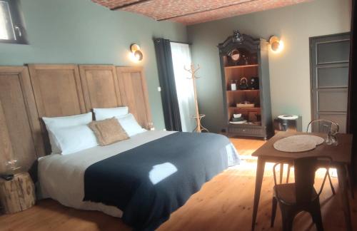 Petit Attiches Bed & Breakfast | Experience Coeur de ferme en Pévèle: Perfect for Families