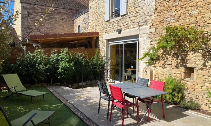 Pommard House | Discover Coeur de Pommard: Family-Friendly Getaway