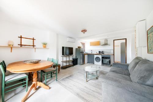 Ponteves Apartment | Family-Friendly Coeur de Var: Cozy Apartment with AC