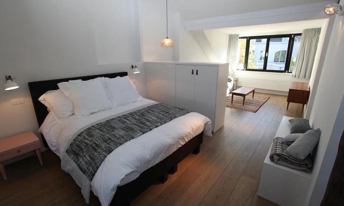 Quartier du Sablon - Zavelwijk House | Inviting Coeur Sablon: Family-Friendly with Hot Tub Access