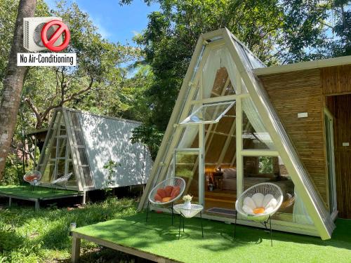 Ranong Cabin | Pet-Friendly Coffee and Resort with Breakfast & Dining