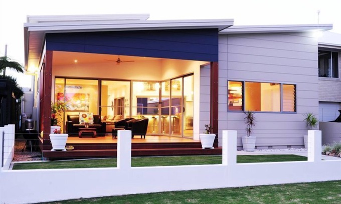 Coffs Harbour House | Top-Rated Coffs Coast Hideaway with Oceanfront Bliss