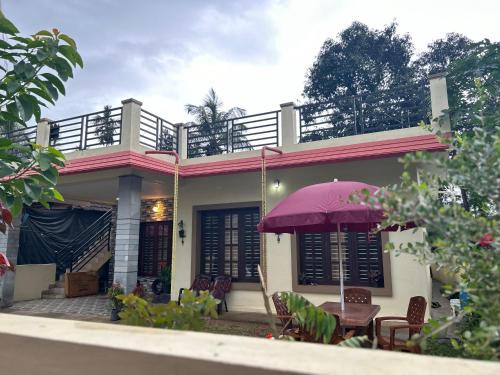 Mudigere House | Guest Rated 10/10 at Cofiya Stay In: Family-Friendly Getaway