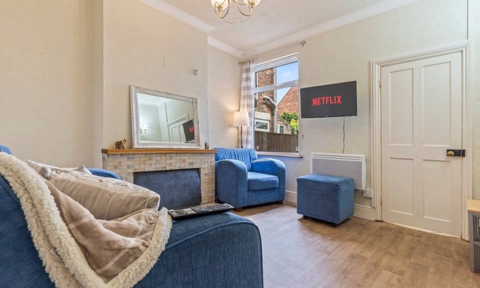Nottingham House | Cohost Partners Cozy 3BR Retreat Thorneywood