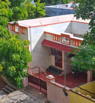 Coimbatore Villa | Cozy 2BHK AC Villa in Kovaipudur - Pet & Child Friendly
