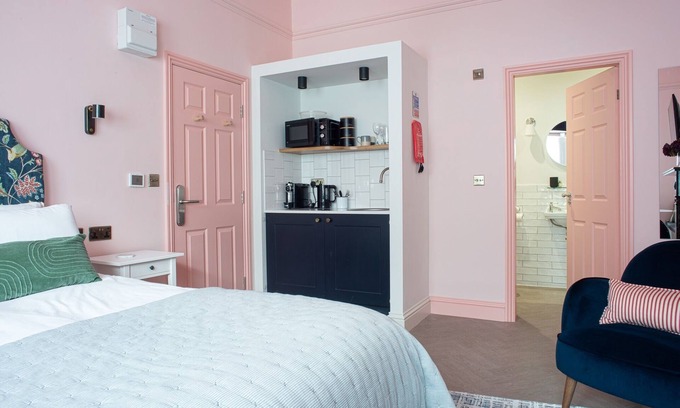 Wooler Apartment | Discover Cold Law @ Arlington House Hotel with Self Check-In