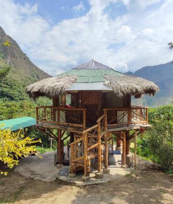 Villagomez Ski Chalet | Colibamboo The Cabin: Elevated Retreat with Ocean Views