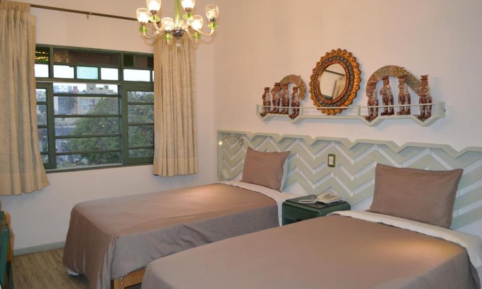 San Isidro Centro Financiero House | Discover Collacocha B&B: Pet-Friendly with Hot Tub & Restaurant
