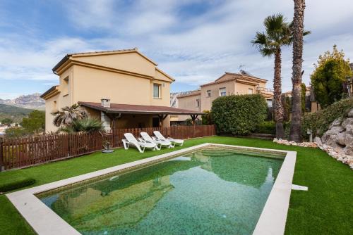 Collbato House | Discover Family-Friendly Collbato Resort with Pool Access