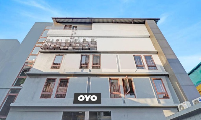 Clement Town Hotel | Budget-Friendly Stay at Collection O 81237 Hotel Bougainvilla