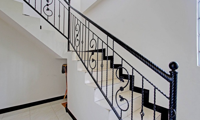 Semarang Hotel | Budget-Friendly Stay at Collection O 92972 Gaharu Hotel