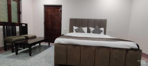 Allahabad Hotel | Collection O Bairhana Road Prayagraj