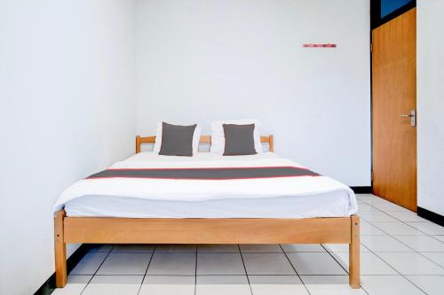 Cipanas Hotel | Budget-Friendly Villa Puncak Agape with Pool & Family Focus