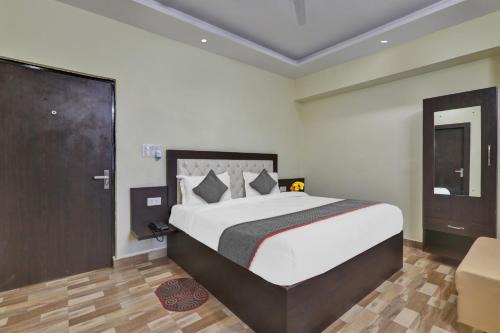 Mohangarh Hotel | Family-Friendly 4-Star Stay at Collection O Hotel Starfield