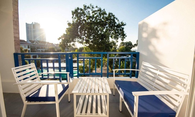 Na Chom Thian Hotel | Seaside Escape at Collection O To The Sea Resort Pattaya