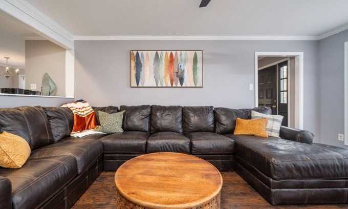 Rock Creek House | Unforgettable Colleen's Corner: 10/10 Rated Family Retreat