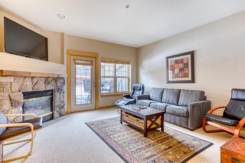 Government Camp House | Discover Collins Lake Chalet #24: Family-Friendly Retreat