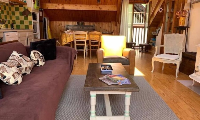 Colmars Apartment | Colmars Le Coin Détente: Pet-Friendly Duplex with Spa