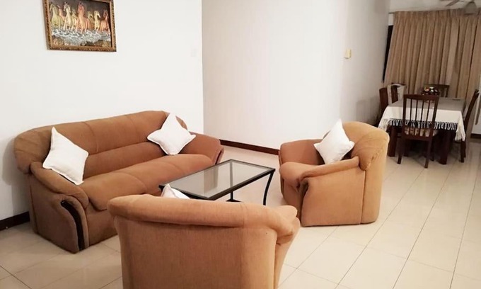 Dematagoda Apartment | Colombo 9 - Inviting 3BR Apartment with Pool & Dining Options