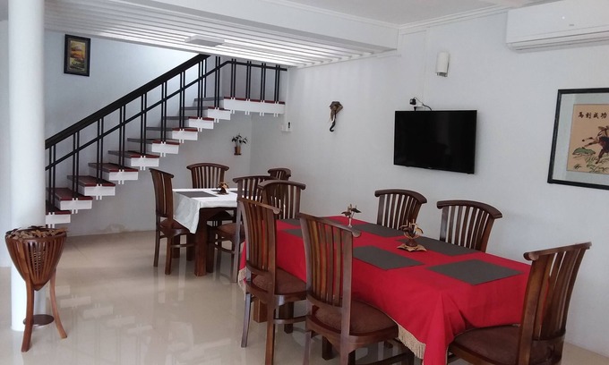 Borella House | Colombo Residence: 5 Bedroom B&B with Gourmet Breakfast
