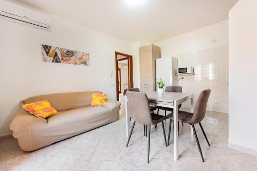 Sestu Apartment | Pet-Friendly Colombo Rooms for Memorable Family Stays