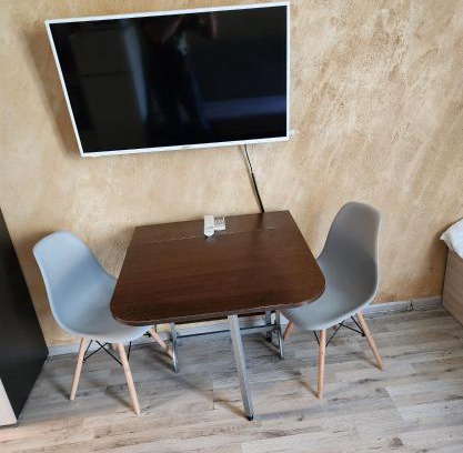Studentski Grad Apartment | Kid-Friendly Colonel Apartment 953: Ideal for Budget Travelers