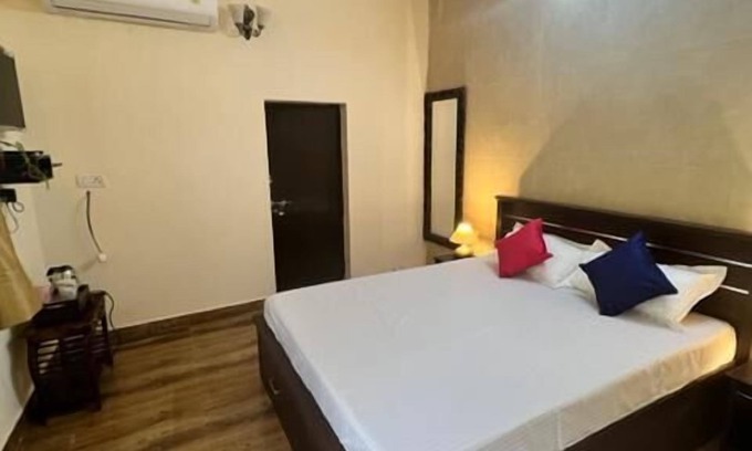 Rakabganj House | Discover Colonel Dugal's: Near Taj, Fort & Shopping