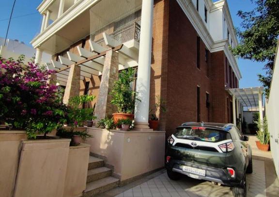 Vidhyadhar Nagar Apartment | Family-Friendly Stay at Colonel's Abbey - Guest Rated 9.8