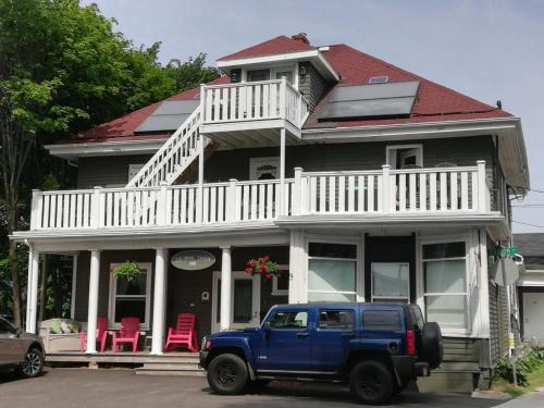 Charlottetown Bed & Breakfast | Historic Colonial Charm Inn with Family-Friendly Amenities