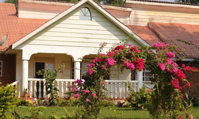 Entebbe Bed & Breakfast | Top-Rated Colonial Residence Bed and Breakfast in Entebbe