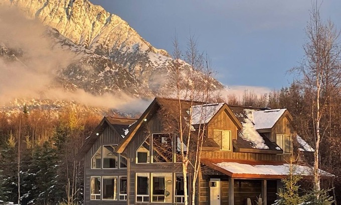 Palmer Cabin | Guest Rated 9.8: Colonist Camp at The Lodges on Old Mountain Road