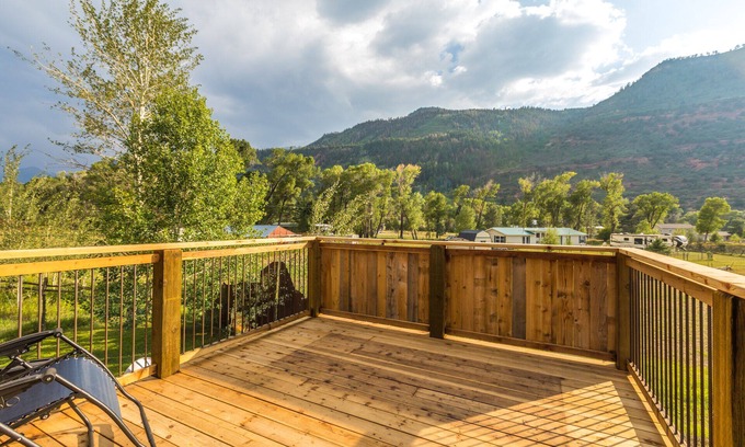 Idlewild Estates House | Pet-Friendly Colorado Cabin Near Downtown Ouray - 9.8 Rated