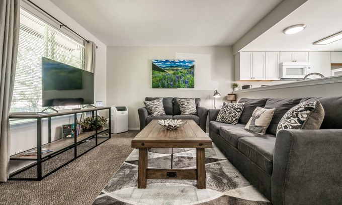 Cimarron Hills Condo | Cozy Colorado Hideaway: 2 BR with Spa & Family Amenities