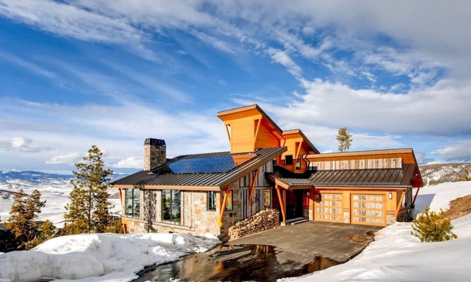 Granby House | Experience Colorado's Premier Ski In/Out Home with Top Amenities