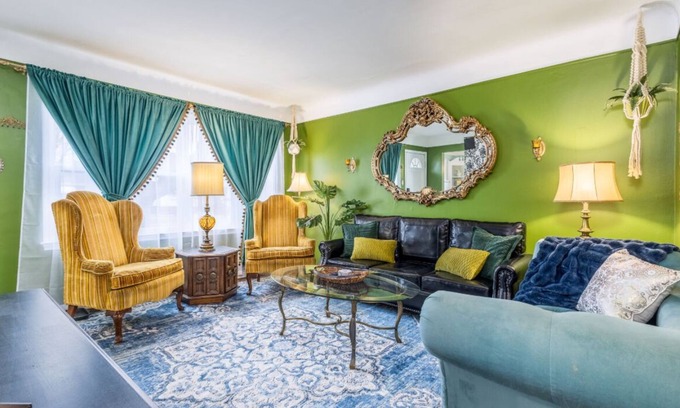 Hazel Park House | Colorful Vintage Bungalow w/King Bed + Gym + Office + Fast WiFi