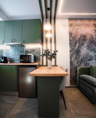 Thessaloniki Apartment | Coloris Viridis Room: Family-Friendly Retreat with Top Ratings