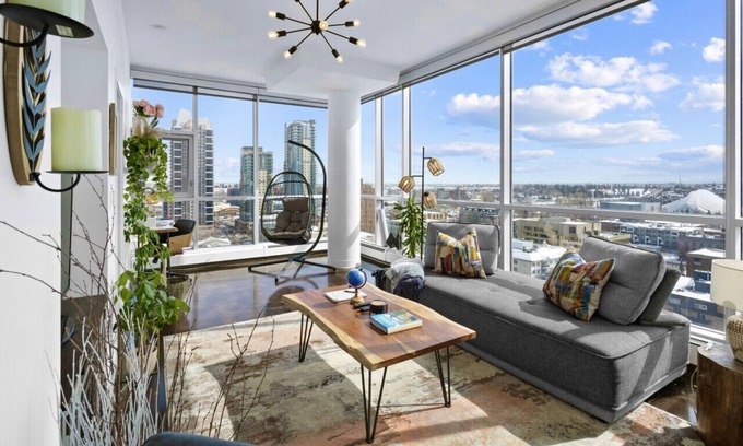 Beltline Apartment | ColoursNest: Prime Location with Breathtaking Views